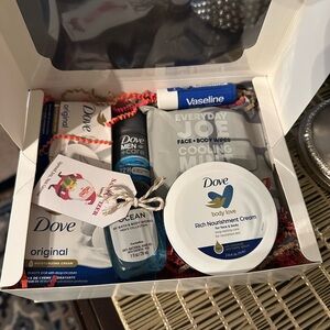 Dove Men's Grooming Gift Set - Blue and White